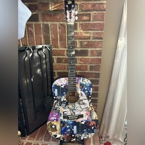 SIGNED TAYLOR SWIFT GUITAR